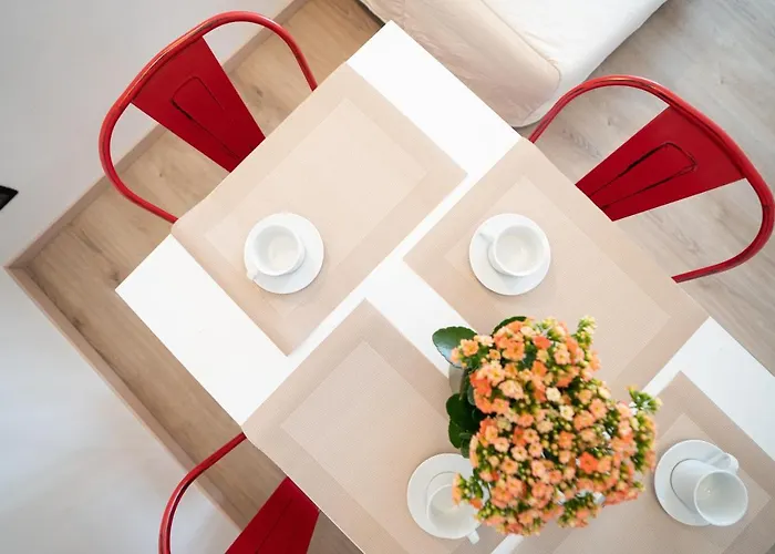 A Pochi Passi Dalla Biennale *